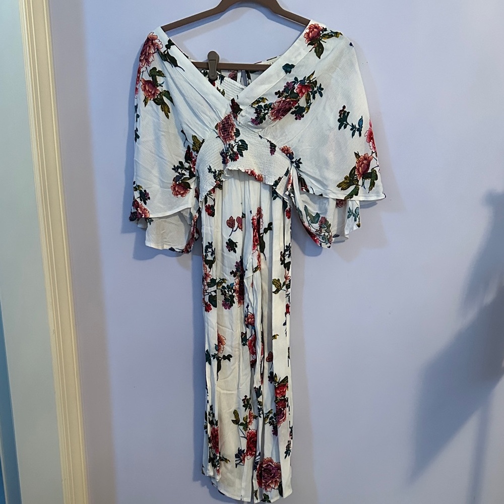 ILLA ILLA White Floral Two Piece Set